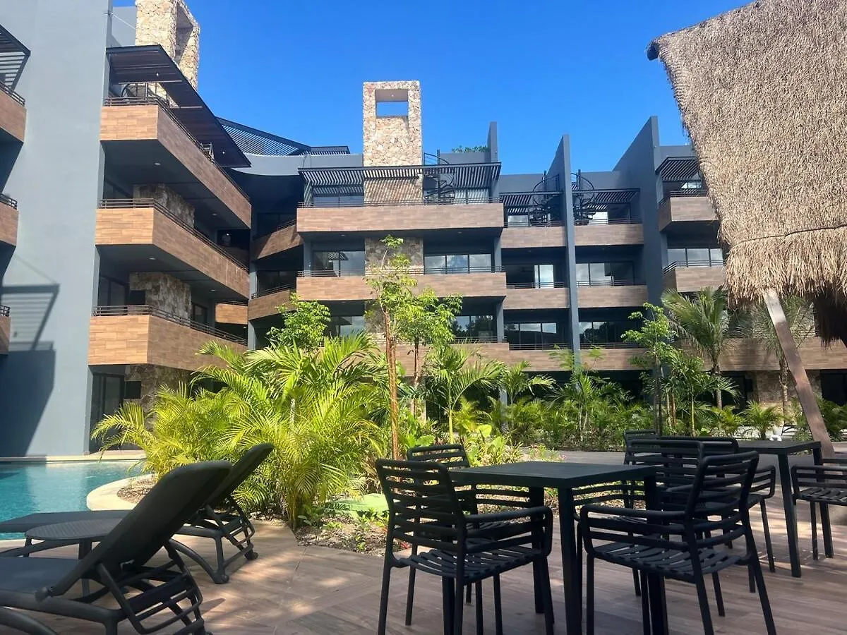 アパート Departamento Terraza Directo A La Alberca Paramar Black トゥルム